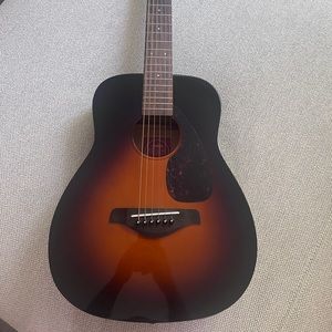 Yamaha acoustic guitar for junior JR2